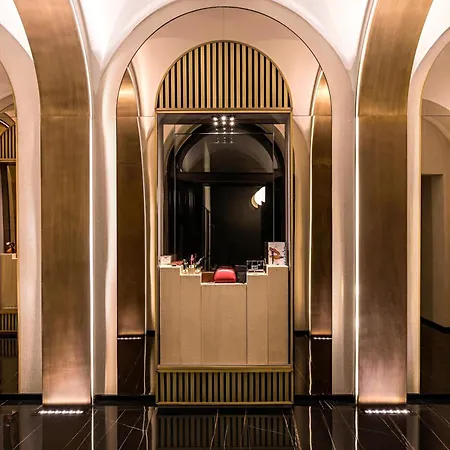 Szálloda The Pantheon Iconic Hotel, Autograph Collection 5*