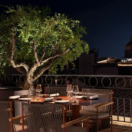 The Pantheon Iconic Hotel, Autograph Collection Hotel