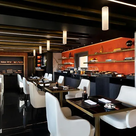 The Pantheon Iconic Hotel, Autograph Collection 5*